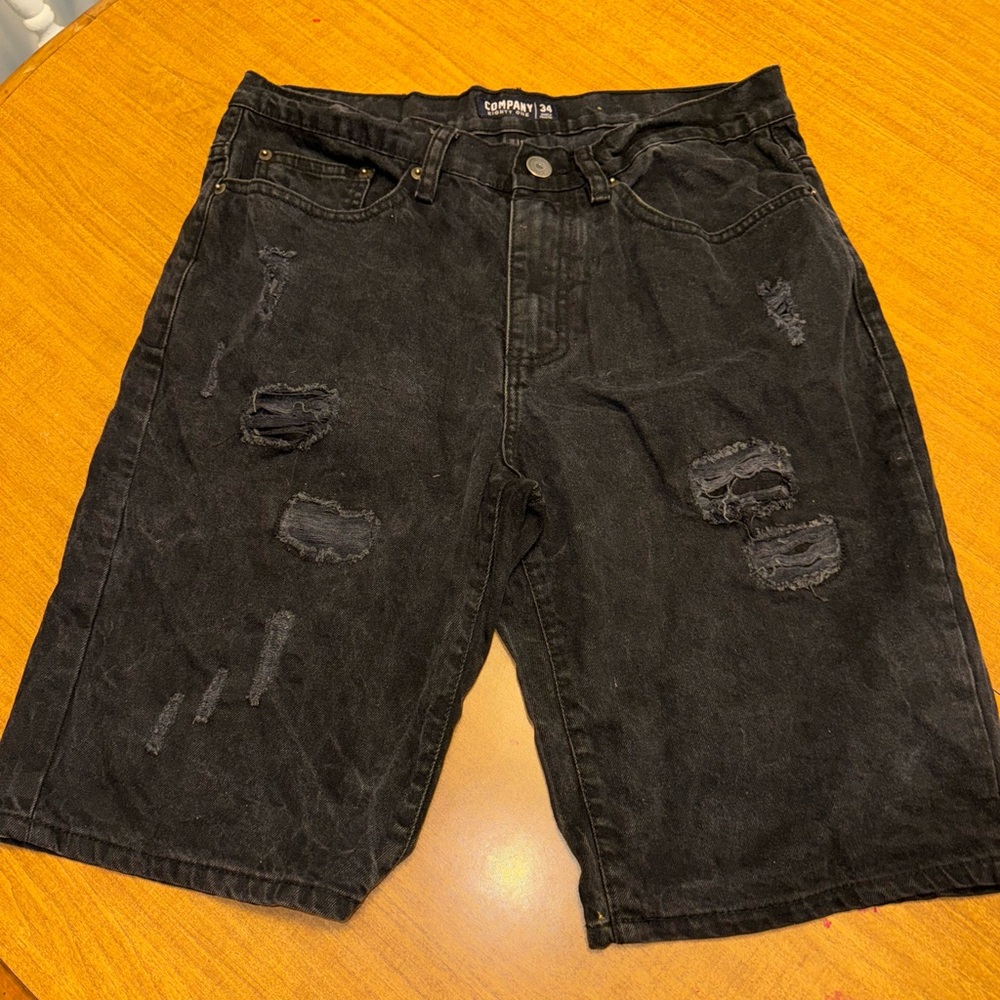 Company eight one men’s black jean shorts size 34